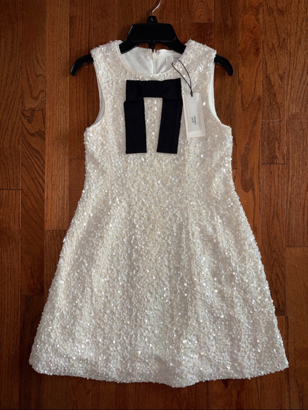 A loves A Full Sequin Shift Dress with Black Bow Accent Size Large NWT